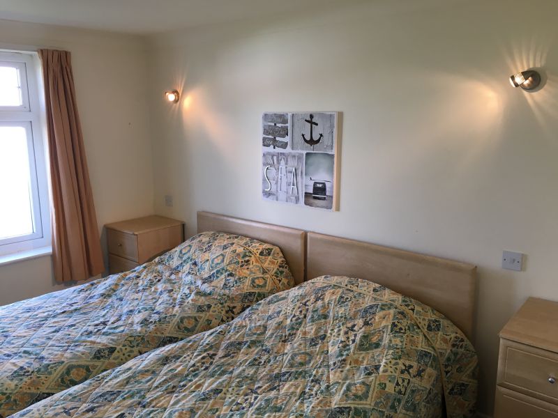 Atlantic Reach Lodge Number 11 - Twin Bedroom Image
